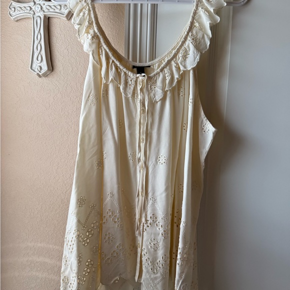 Torrid Tops - Picture 5 of 16